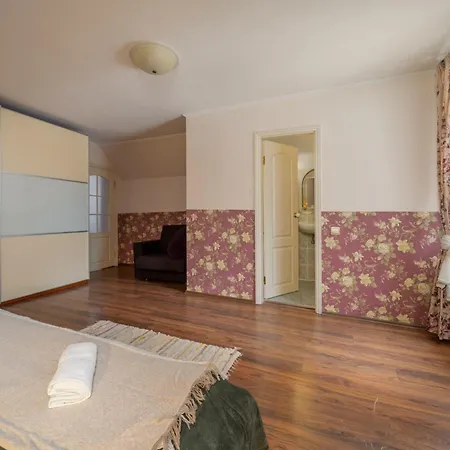 In The Heart Of Semesterbostad Riga